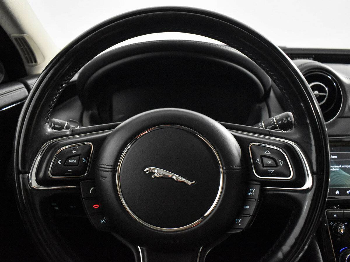 Jaguar XJ б/у, 2016, Автоматическая. Фото: #19