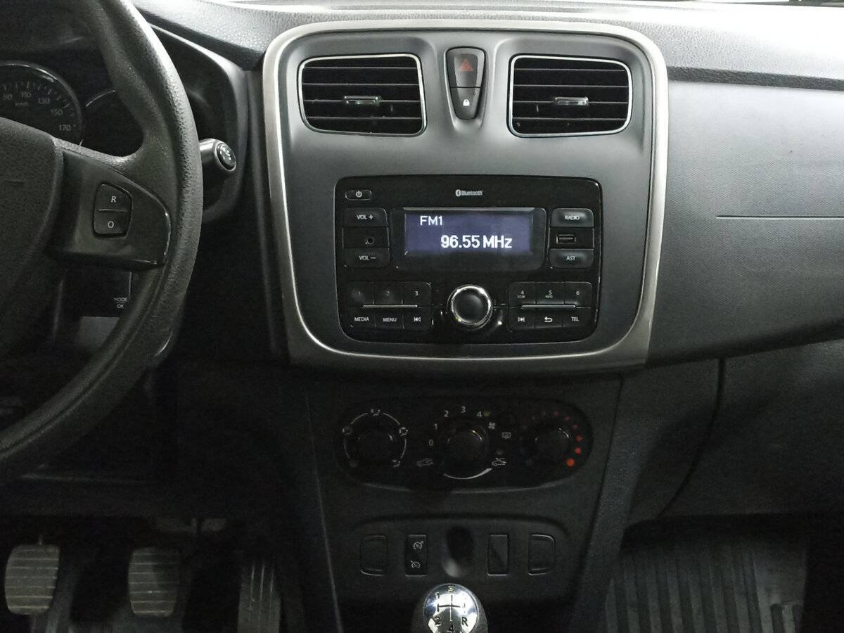 Renault Sandero б/у, 2017, Механическая. Фото: #14