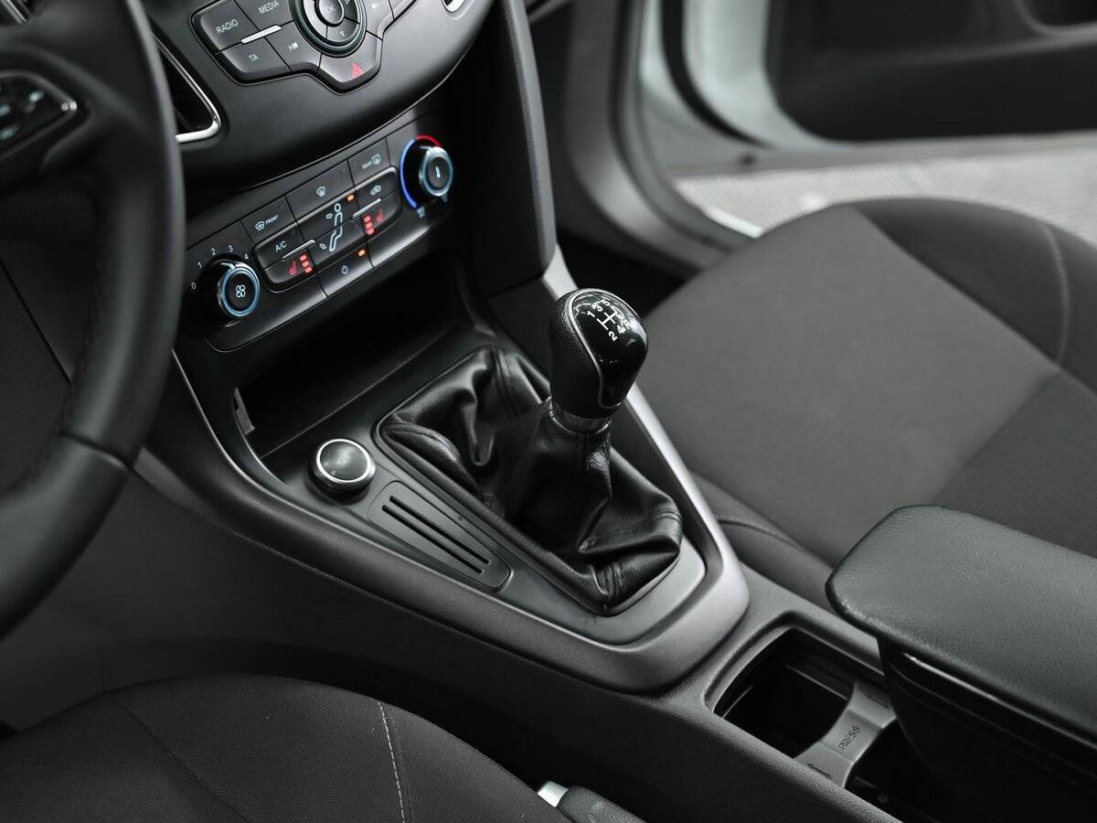 Форд Фокус б/у, 2016, Механическая. Фото: #9