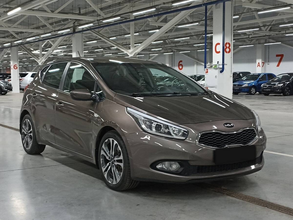 Kia Ceed б/у, 2013, Автоматическая. Фото: #2