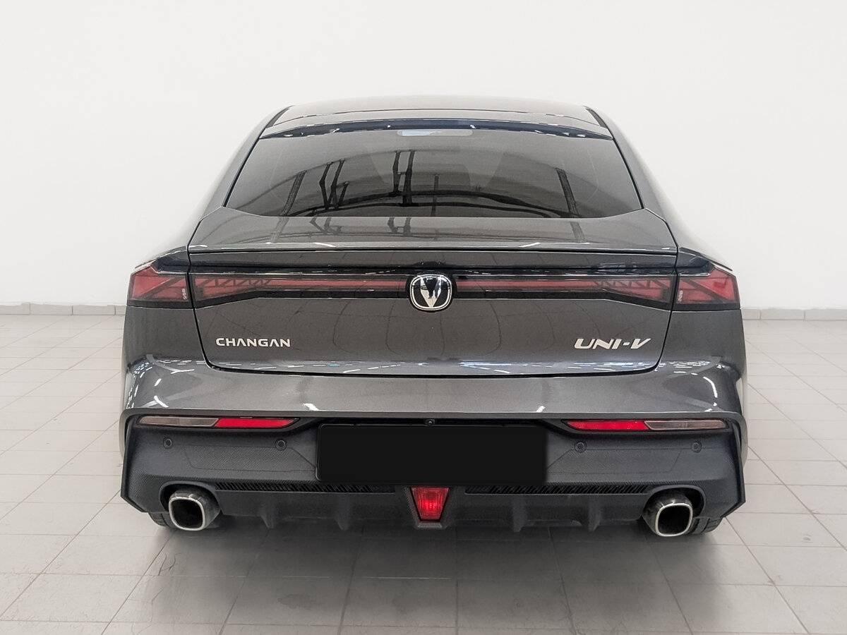 Changan UNI-V б/у, 2024, Роботизированная. Фото: #5