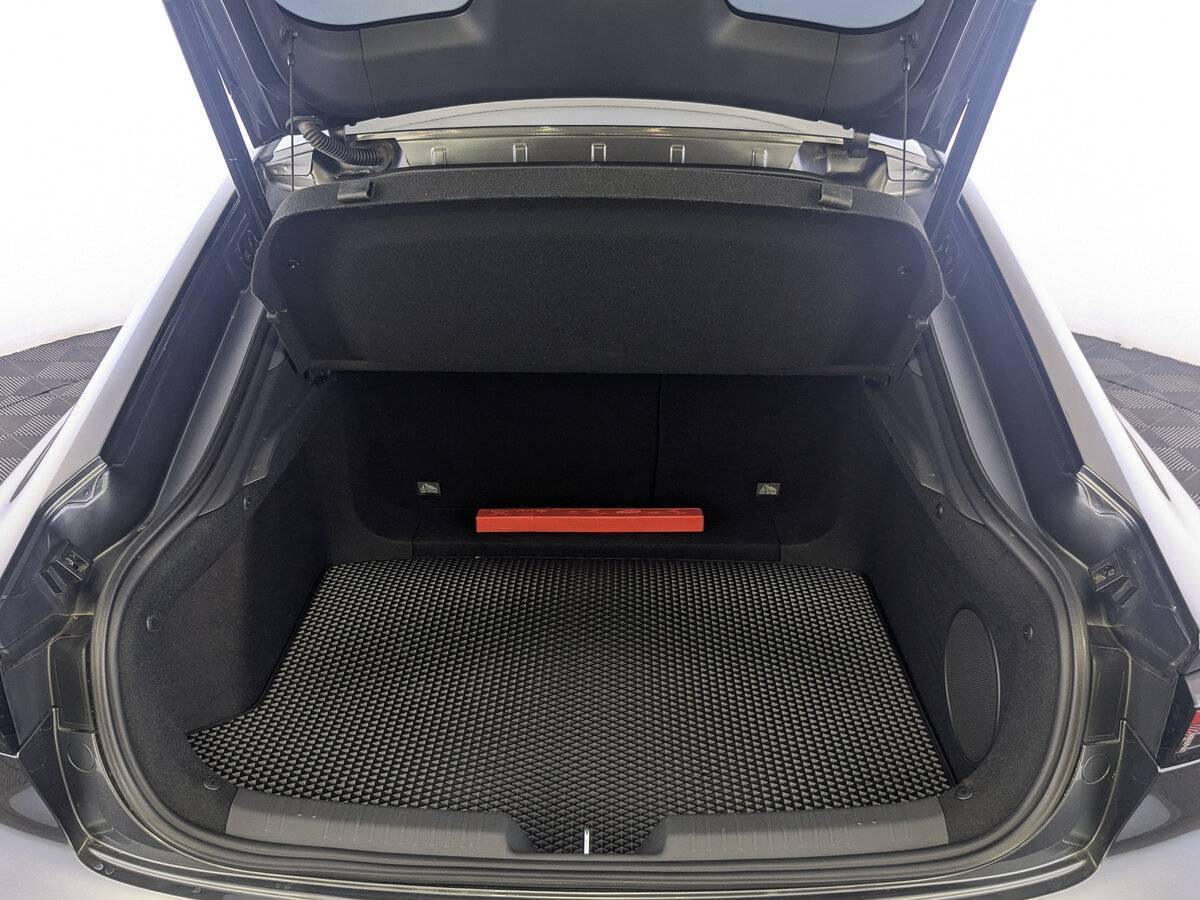 Changan UNI-V б/у, 2024, Роботизированная. Фото: #9