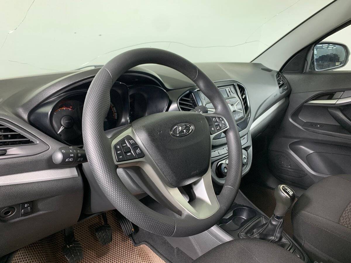 Lada (ВАЗ) Vesta б/у, 2018, Механическая. Фото: #10