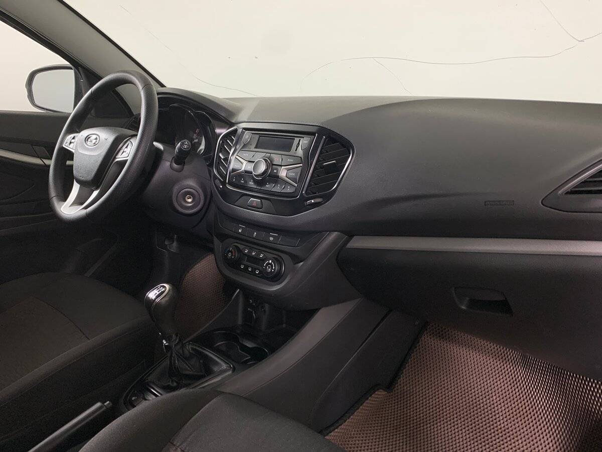 Lada (ВАЗ) Vesta б/у, 2018, Механическая. Фото: #12