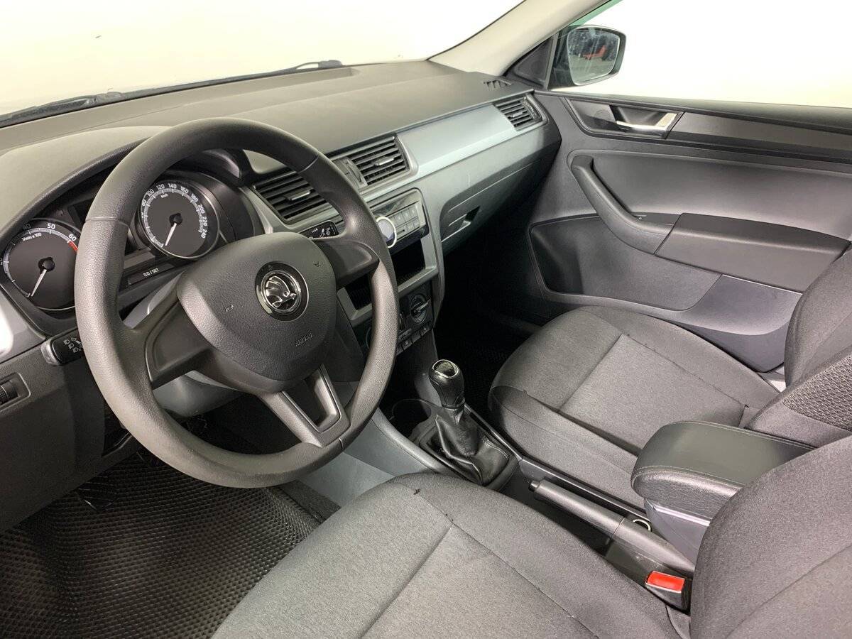 Skoda Rapid б/у, 2018, Механическая. Фото: #9