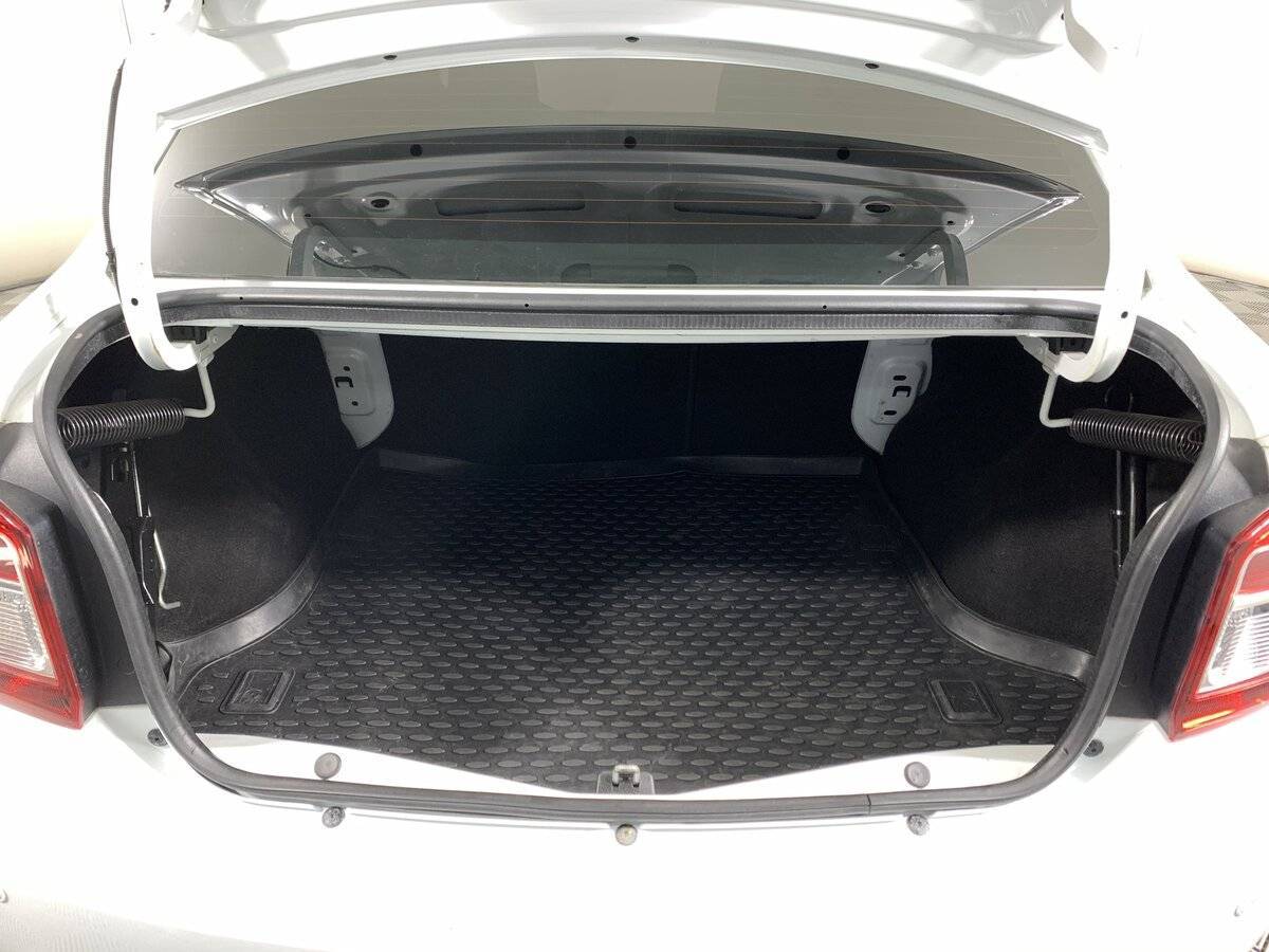 Renault Logan б/у, 2017, Автоматическая. Фото: #18