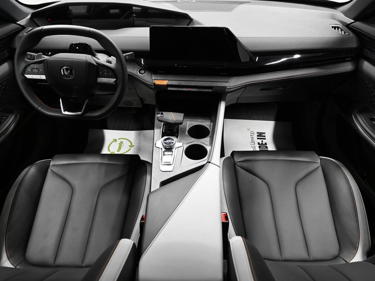 Changan UNI-V б/у, 2023, Роботизированная. Фото: #9