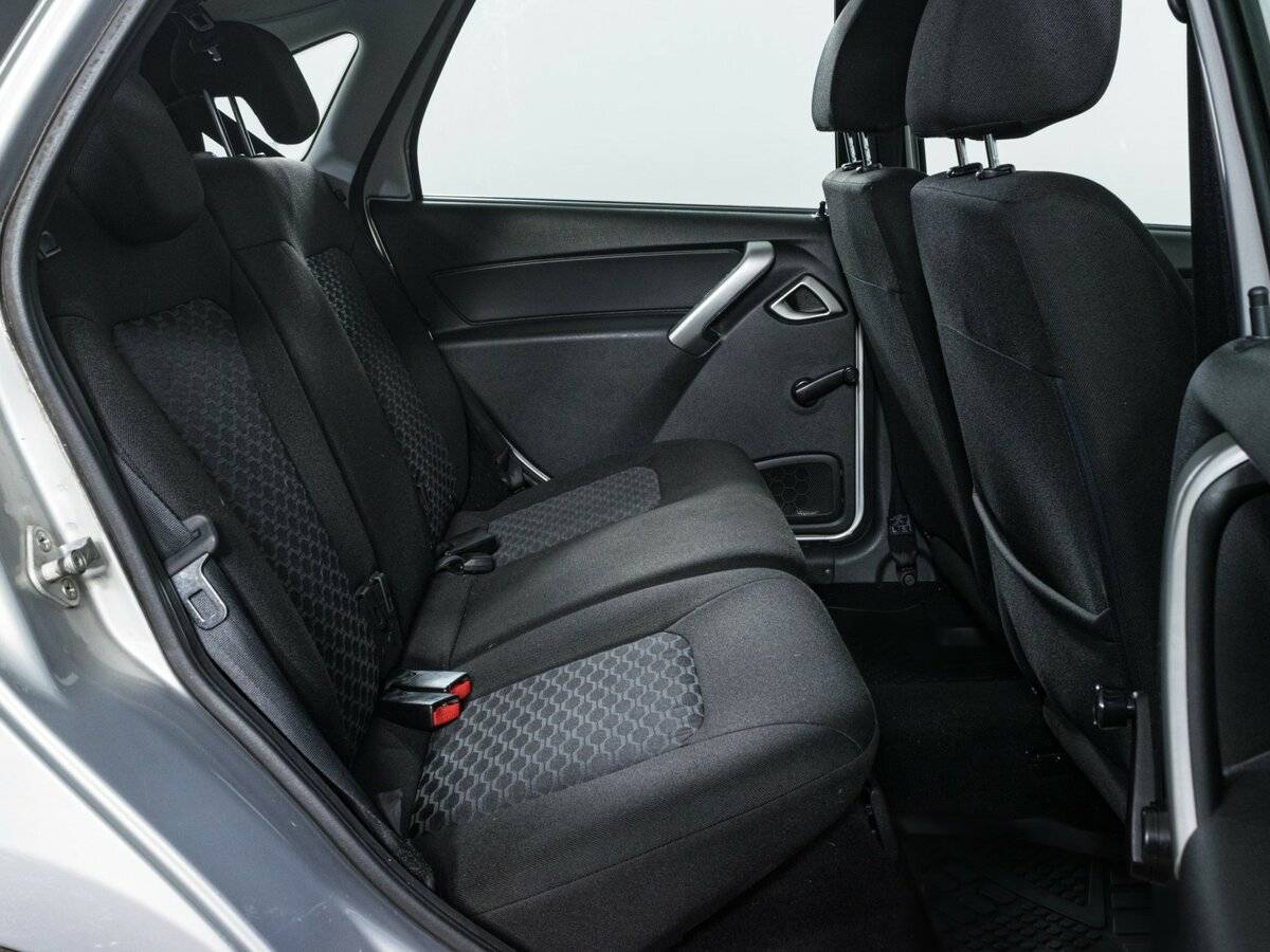 Lada (ВАЗ) Granta б/у, 2020, Механическая. Фото: #11