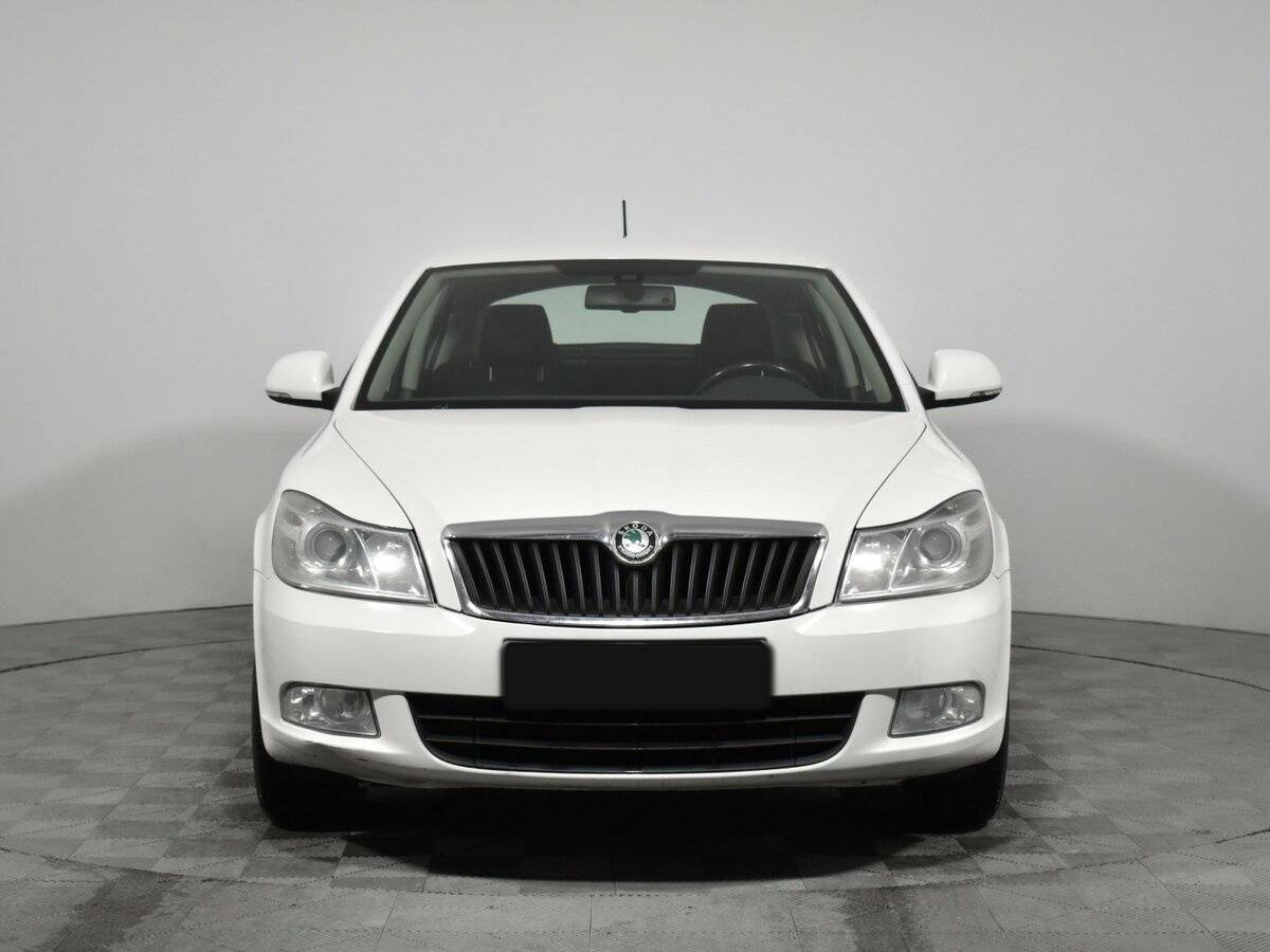 Skoda Octavia б/у, 2013, Механическая. Фото: #1
