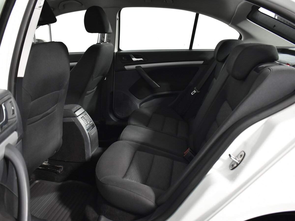 Skoda Octavia б/у, 2013, Механическая. Фото: #11