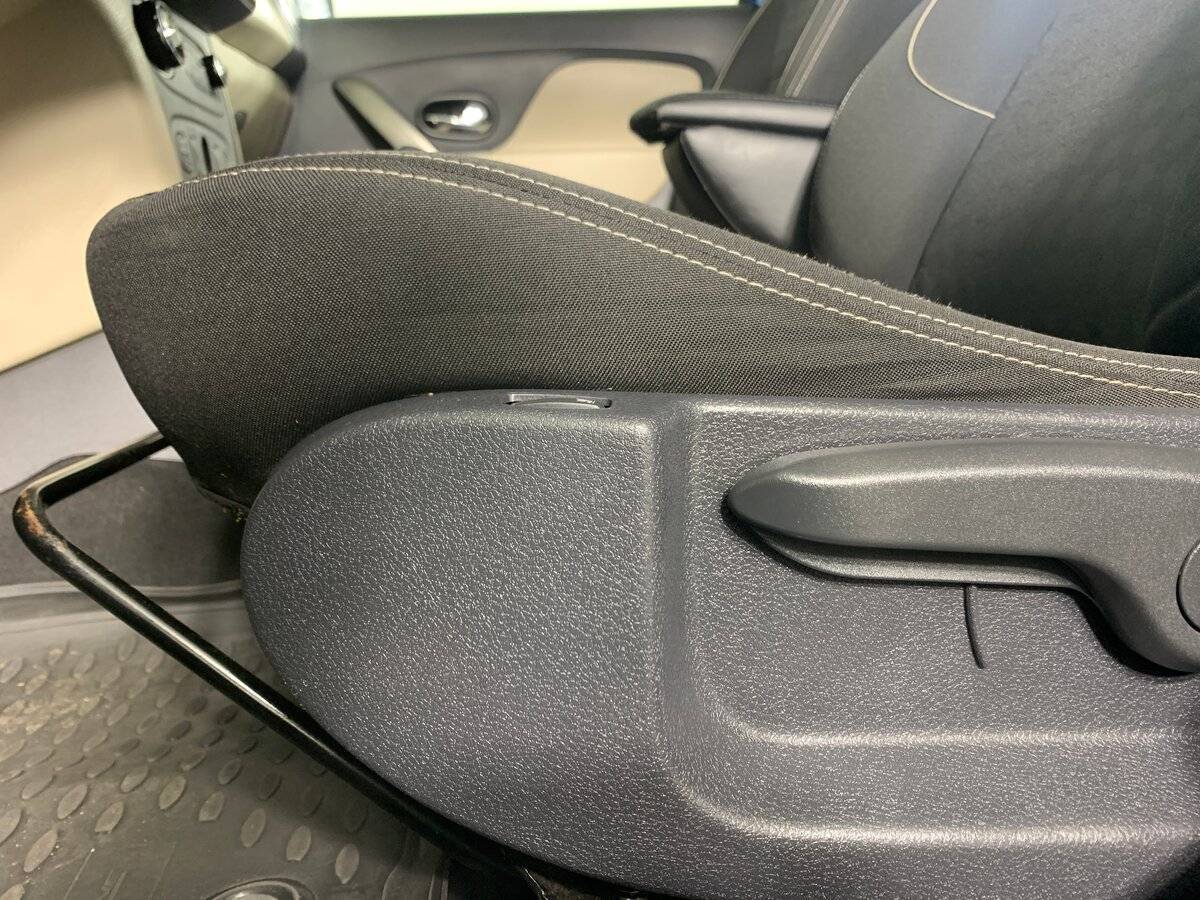 Renault Logan б/у, 2015, Роботизированная. Фото: #15