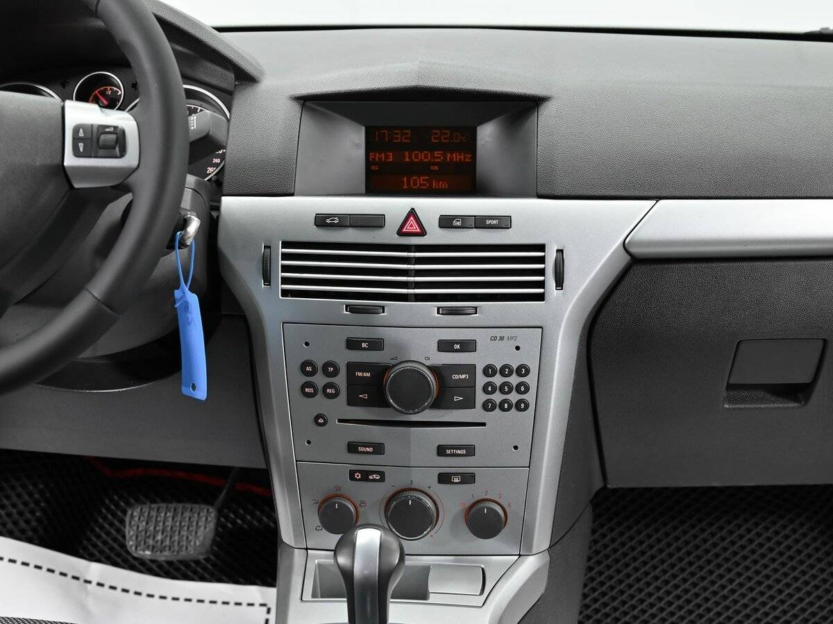 Opel Astra б/у, 2012, Роботизированная. Фото: #8