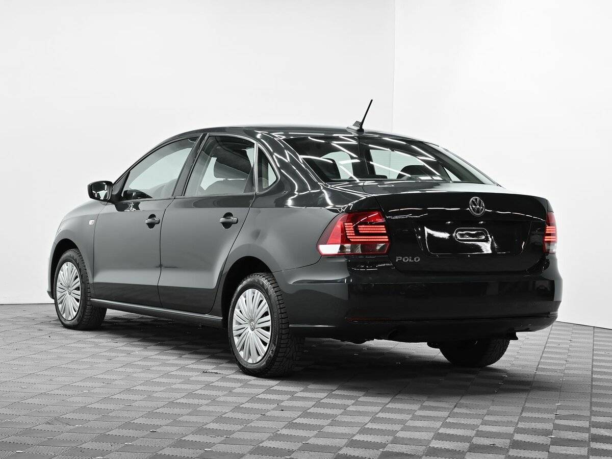 Volkswagen Polo б/у, 2017, Автоматическая. Фото: #2