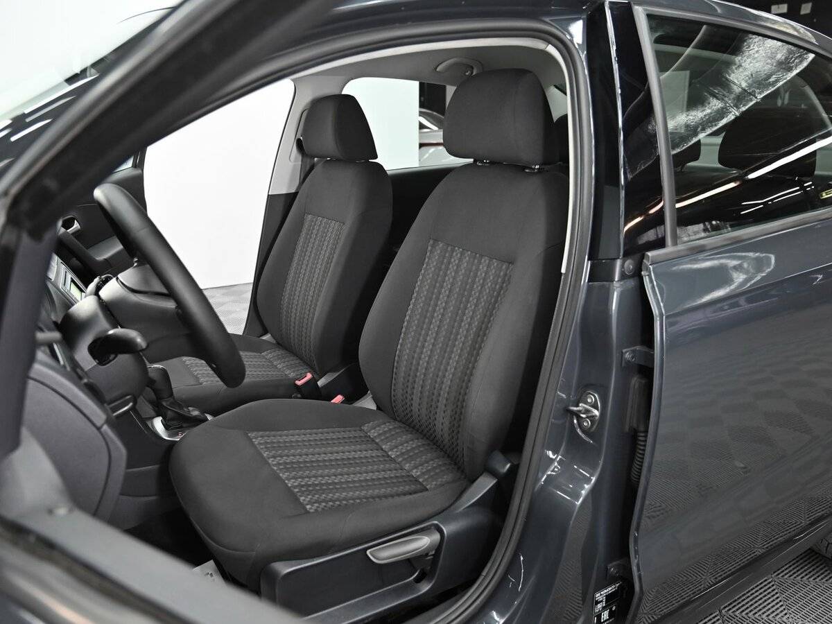 Volkswagen Polo б/у, 2017, Автоматическая. Фото: #5