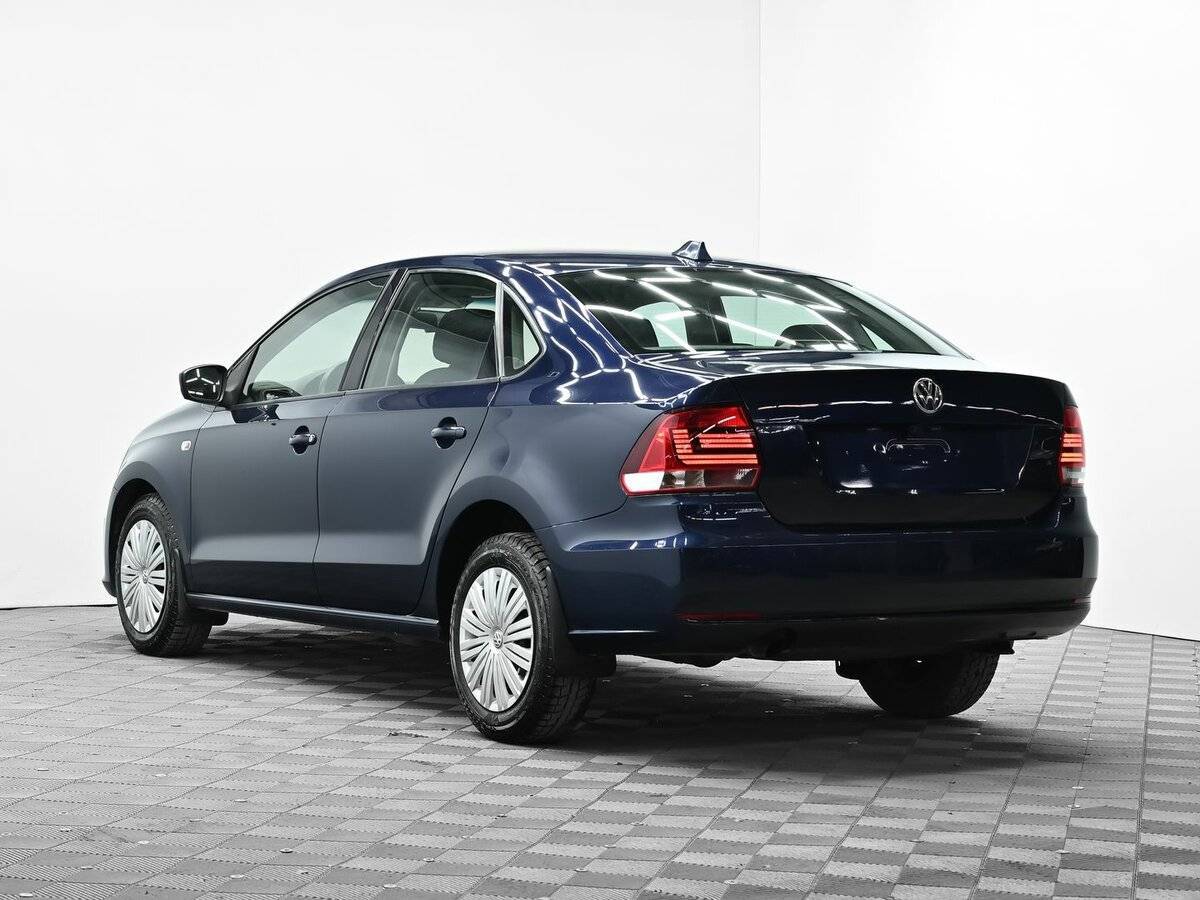 Volkswagen Polo б/у, 2016, Механическая. Фото: #2