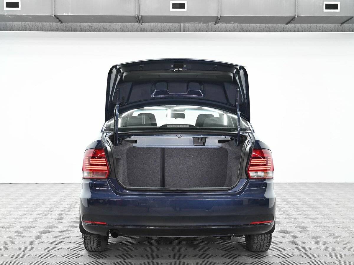 Volkswagen Polo б/у, 2016, Механическая. Фото: #4