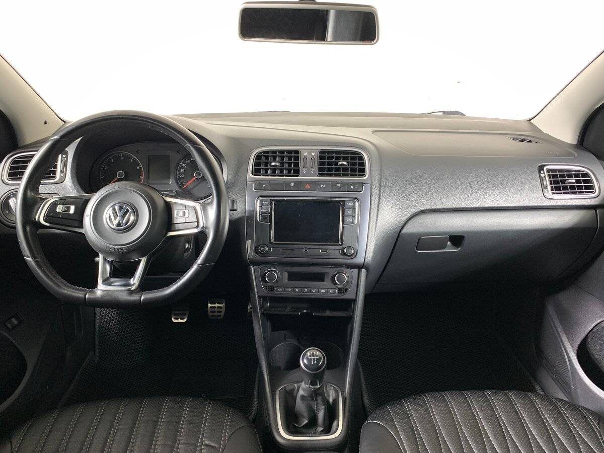 Volkswagen Polo б/у, 2019, Механическая. Фото: #11