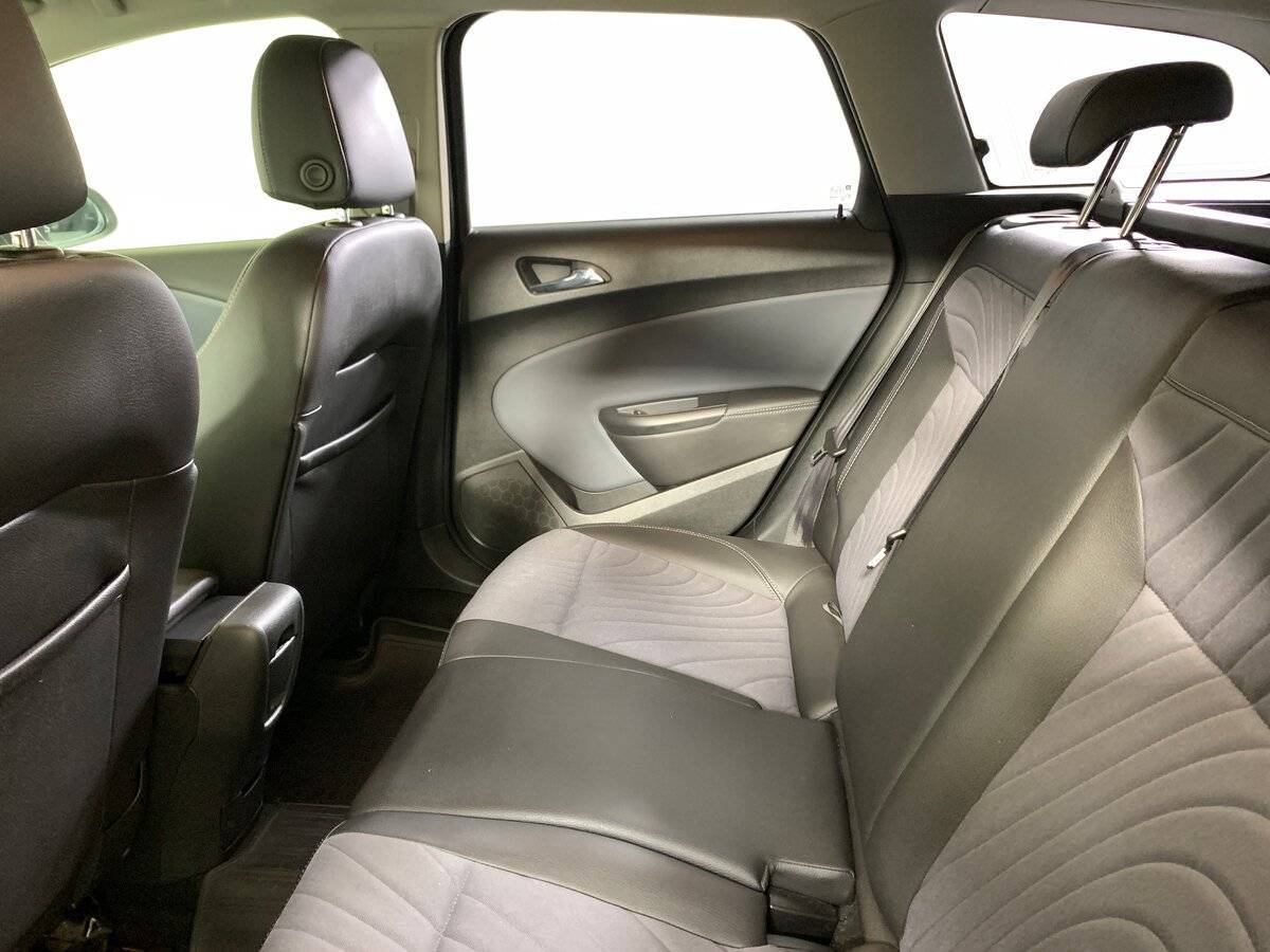 Opel Astra б/у, 2014, Автоматическая. Фото: #17