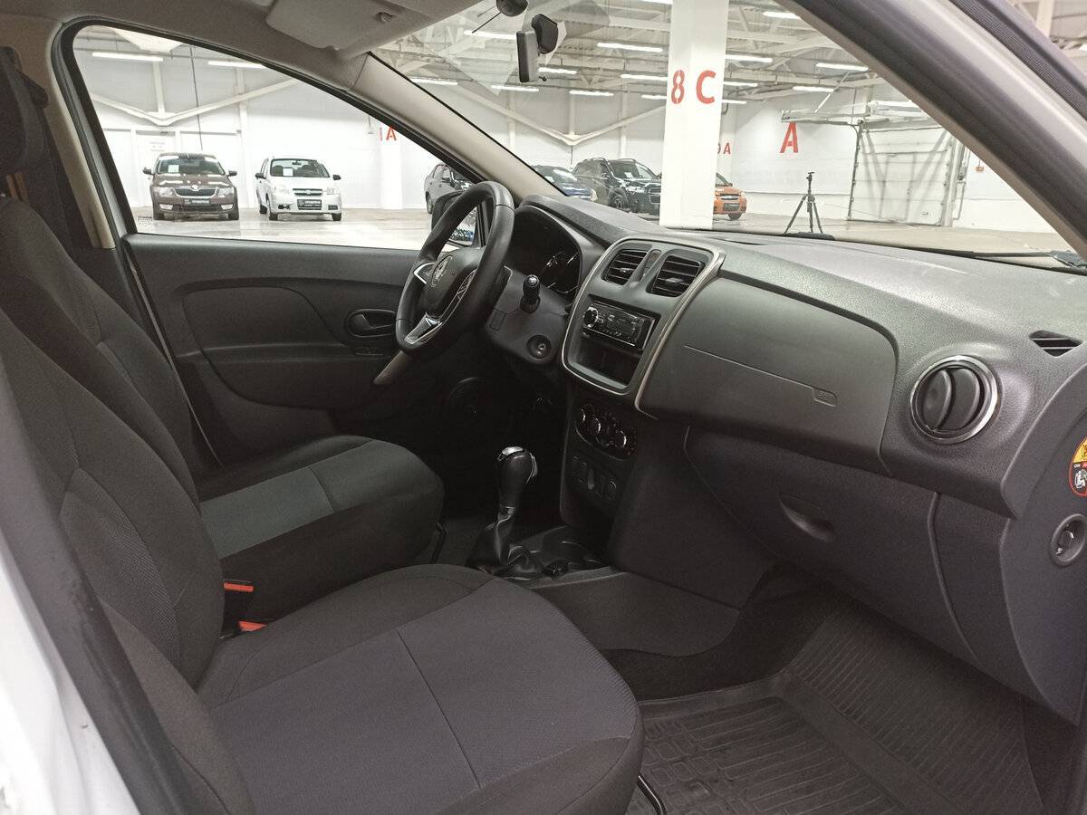 Renault Logan б/у, 2020, Автоматическая. Фото: #10