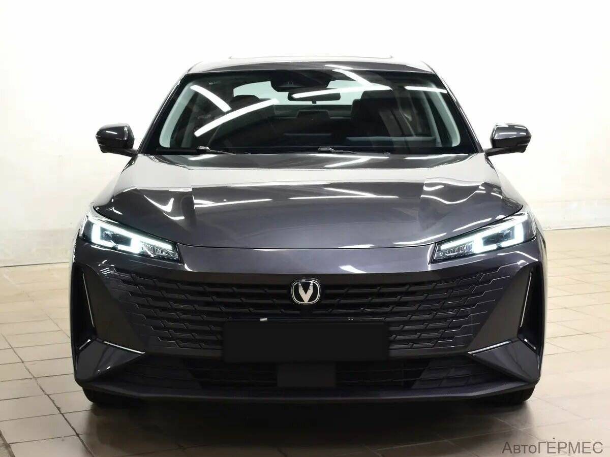 Changan Lamore б/у, 2023, Роботизированная. Фото: #1