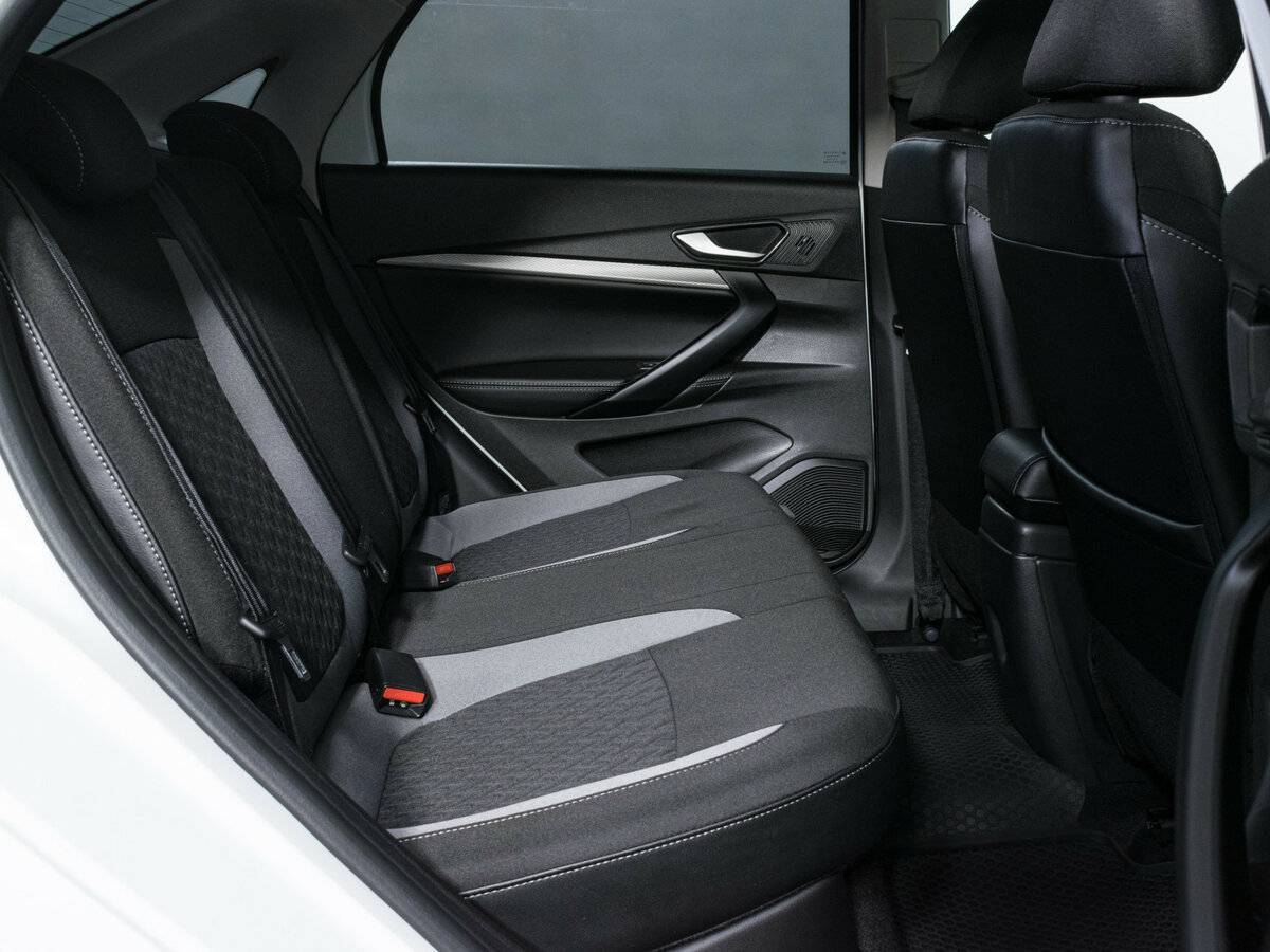 Лада (ВАЗ) Веста б/у, 2024, Вариатор. Фото: #9