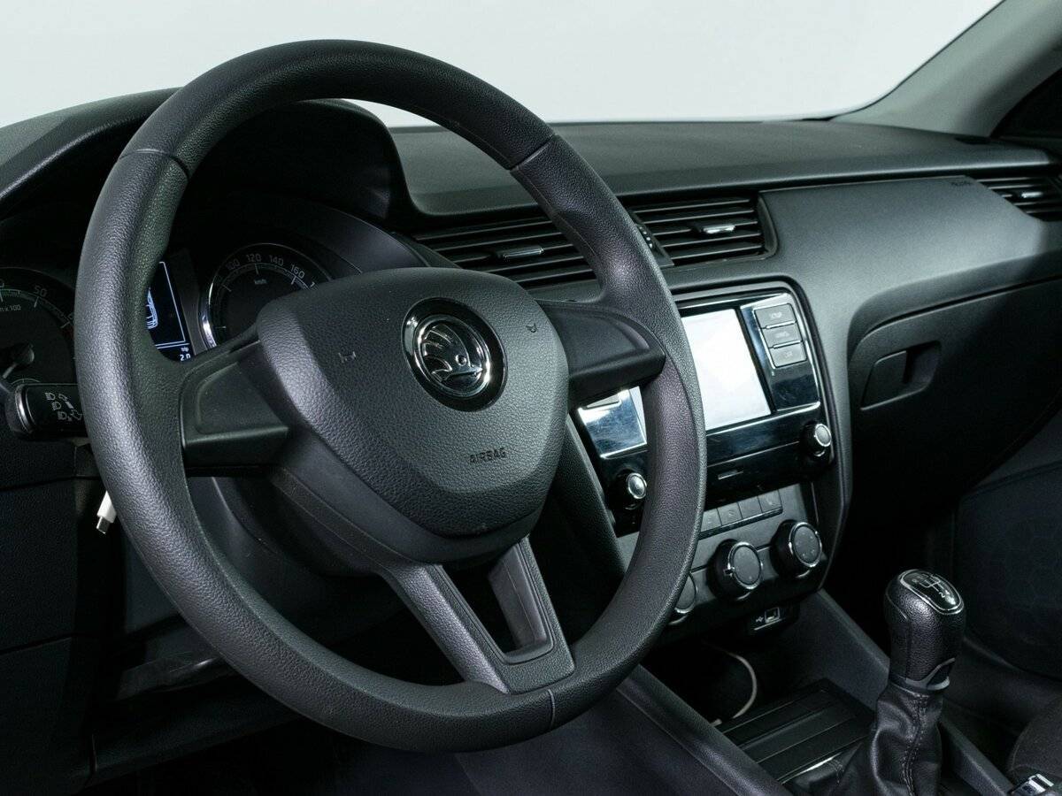 Skoda Octavia б/у, 2019, Механическая. Фото: #13