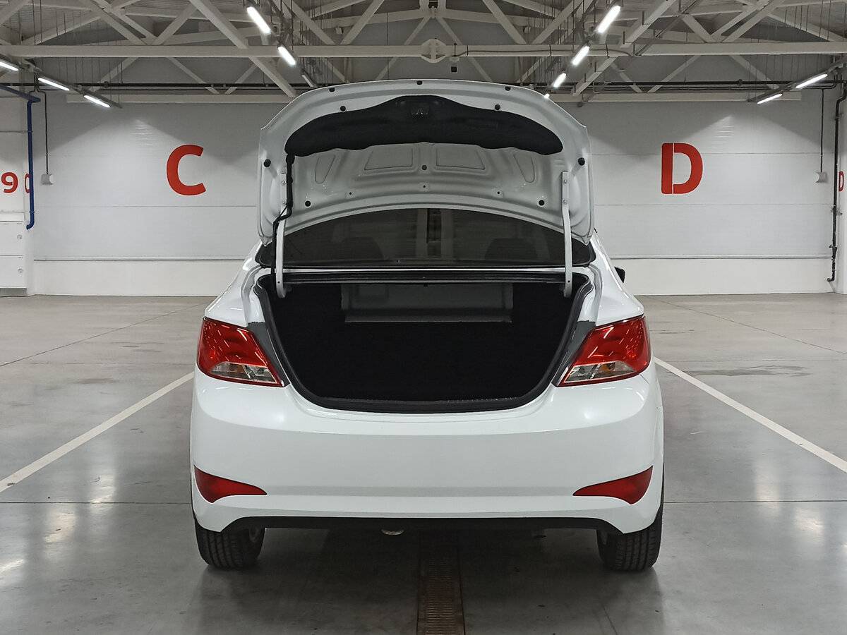 Hyundai Solaris б/у, 2015, Механическая. Фото: #9