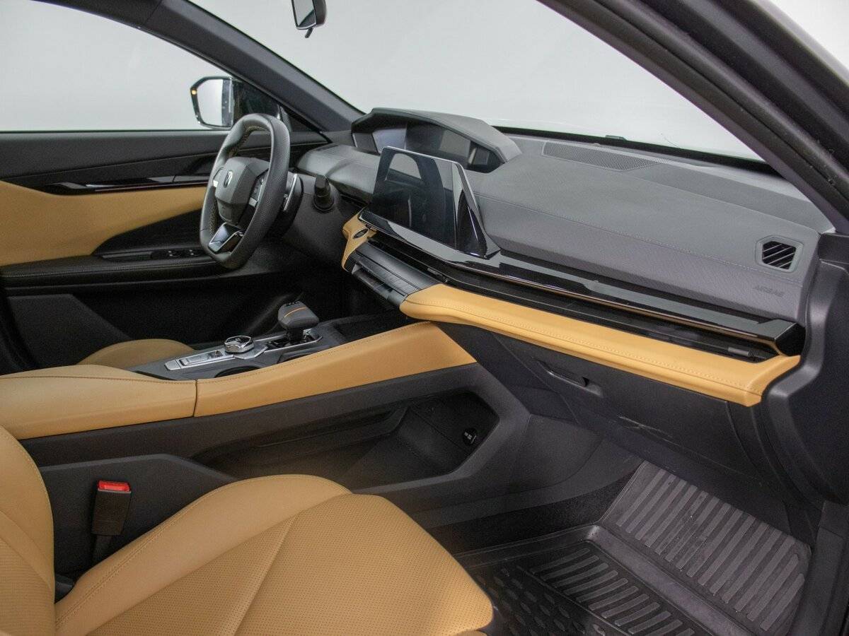 Changan UNI-V б/у, 2023, Роботизированная. Фото: #8