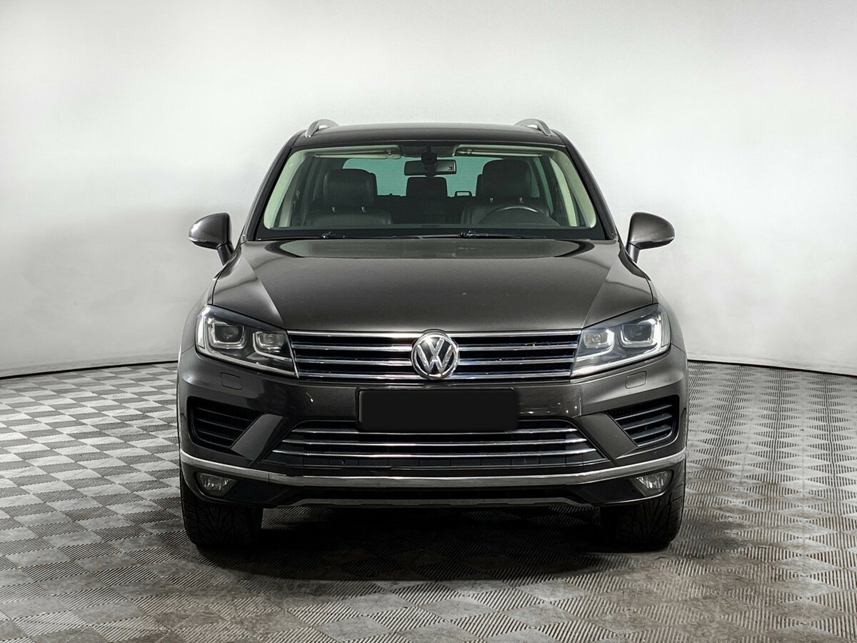 Volkswagen Touareg б/у, 2015, Автоматическая. Фото: #1