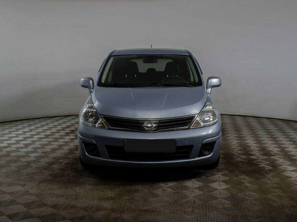 Nissan Tiida б/у, 2013, Автоматическая. Фото: #1