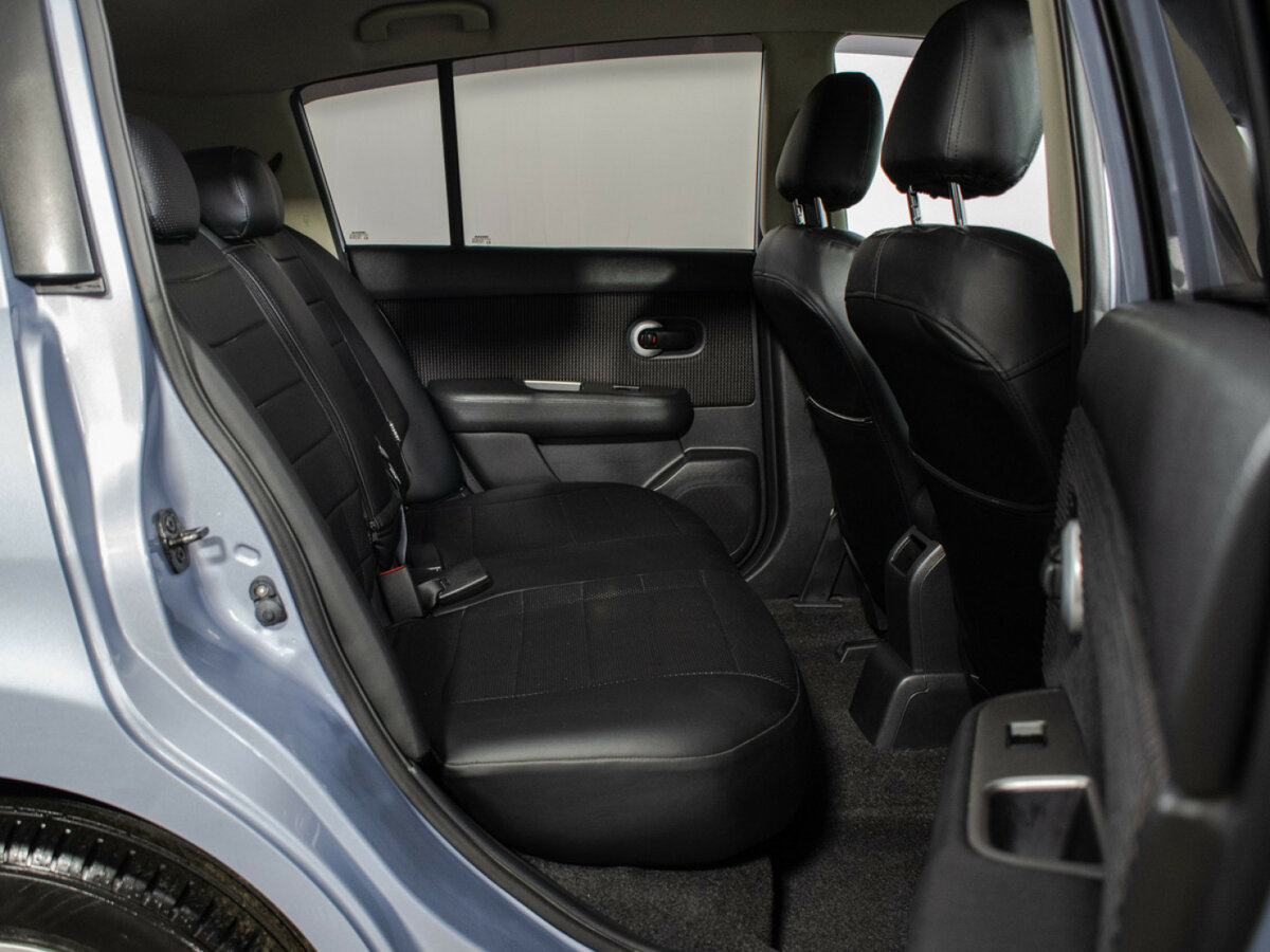 Nissan Tiida б/у, 2013, Автоматическая. Фото: #9