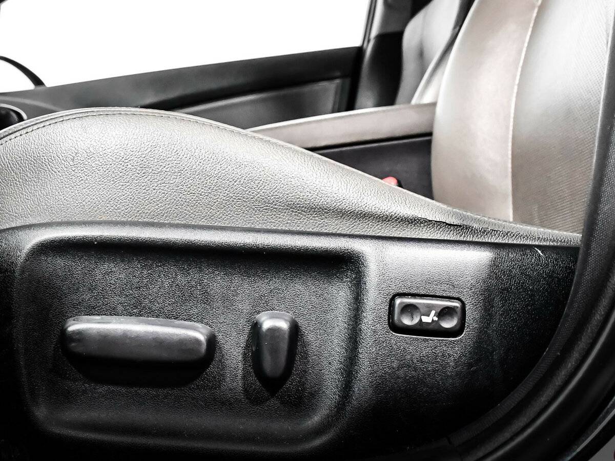 Тойота Авенсис б/у, 2012, Вариатор. Фото: #11