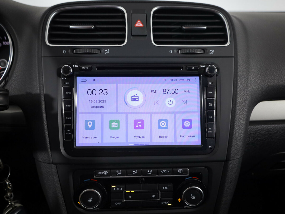 Volkswagen Golf б/у, 2012, Механическая. Фото: #12