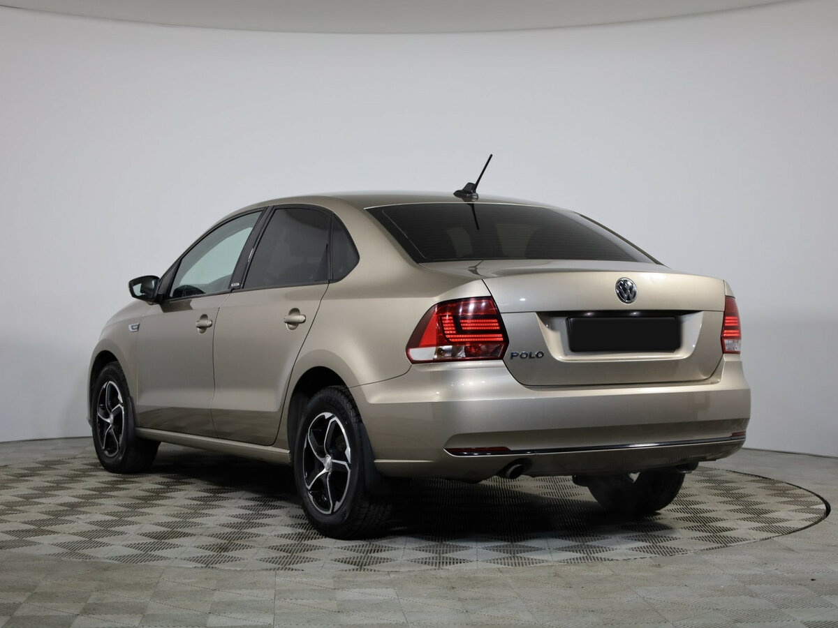 Volkswagen Polo б/у, 2017, Механическая. Фото: #1