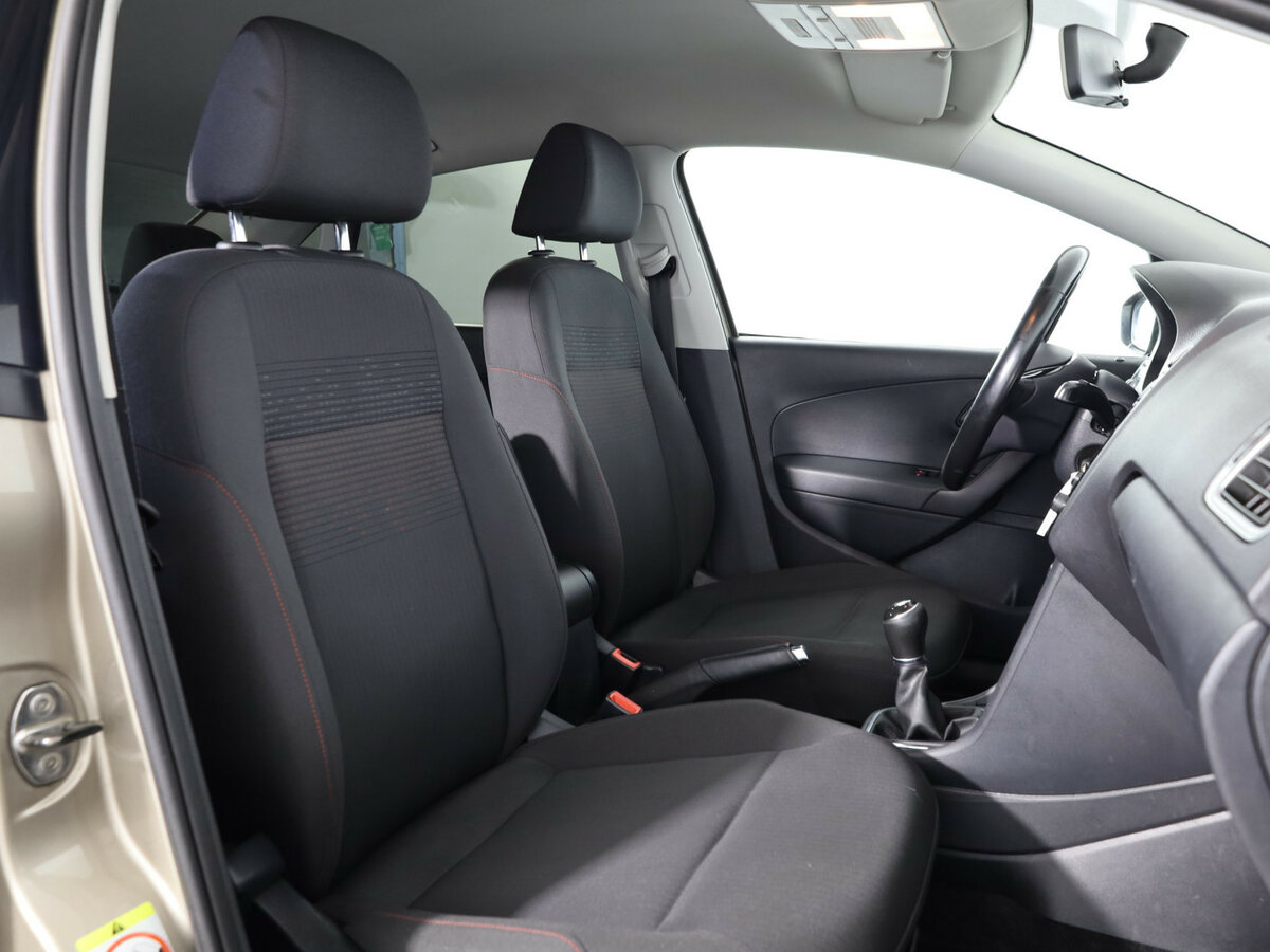 Volkswagen Polo б/у, 2017, Механическая. Фото: #10