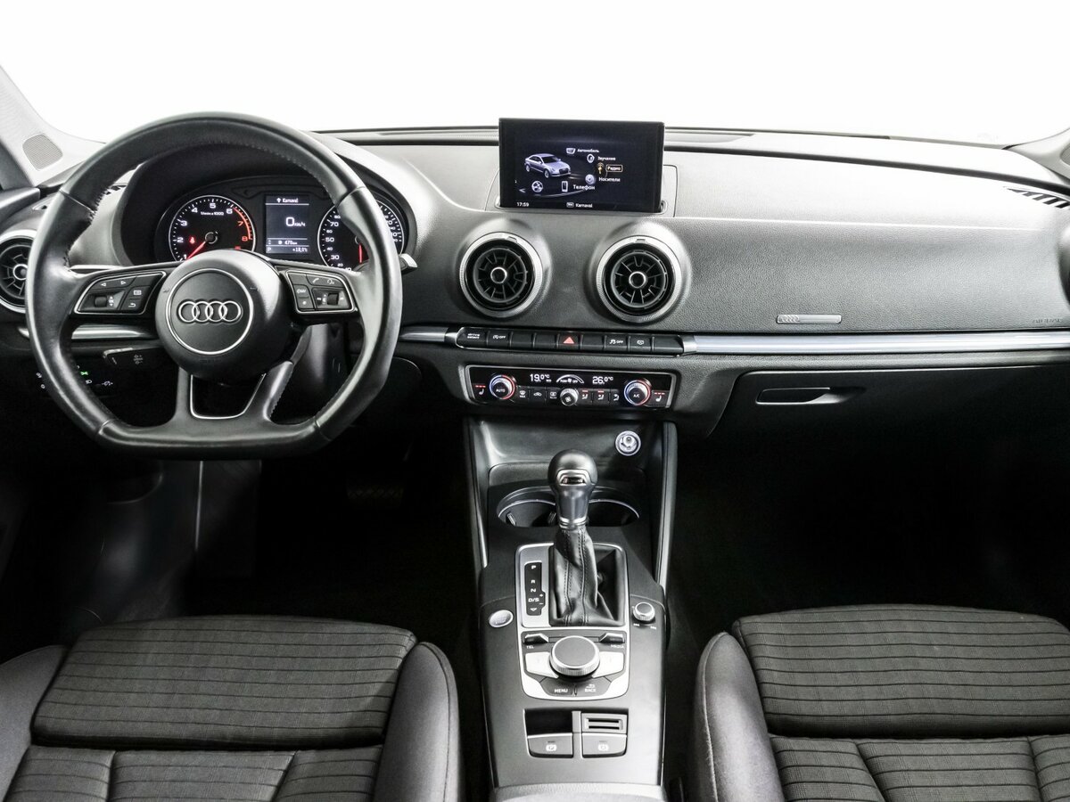 Audi A3 б/у, 2018, Роботизированная. Фото: #11