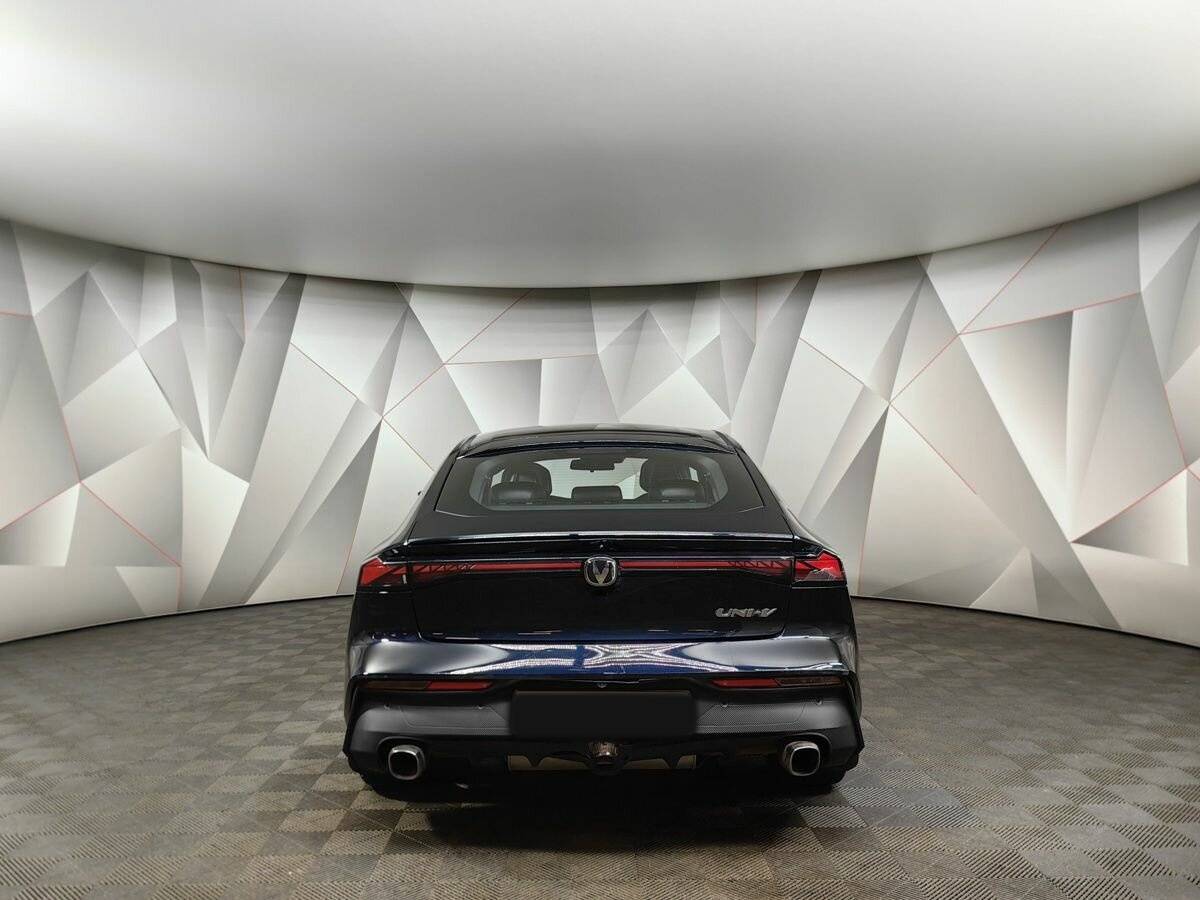 Changan UNI-V б/у, 2023, Роботизированная. Фото: #7