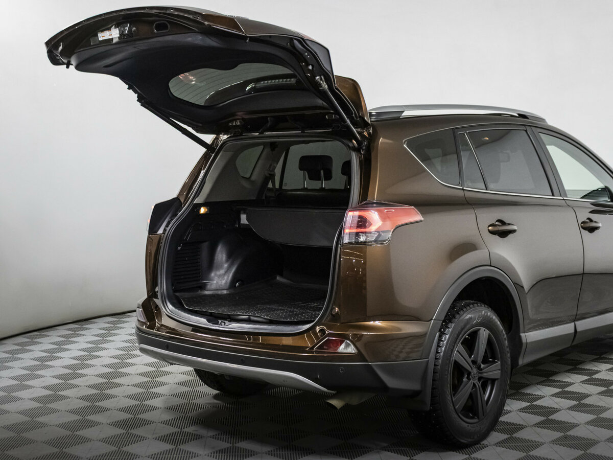 Toyota RAV4 б/у, 2017, Автоматическая. Фото: #15