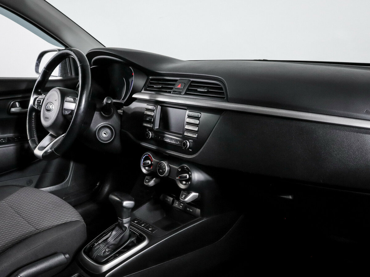 Kia Rio б/у, 2017, Автоматическая. Фото: #6