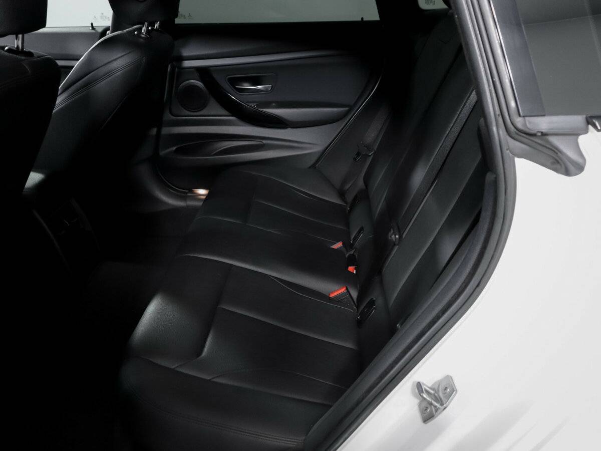 BMW 3 серии б/у, 2018, Автоматическая. Фото: #9