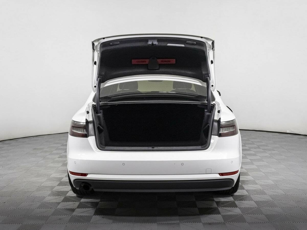 Audi A4 б/у, 2018, Роботизированная. Фото: #18