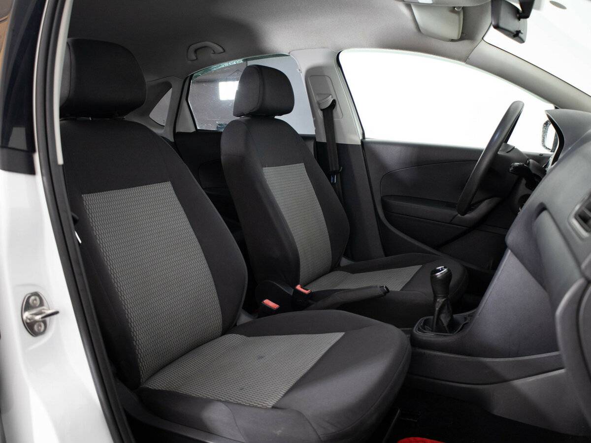 Volkswagen Polo б/у, 2014, Механическая. Фото: #10