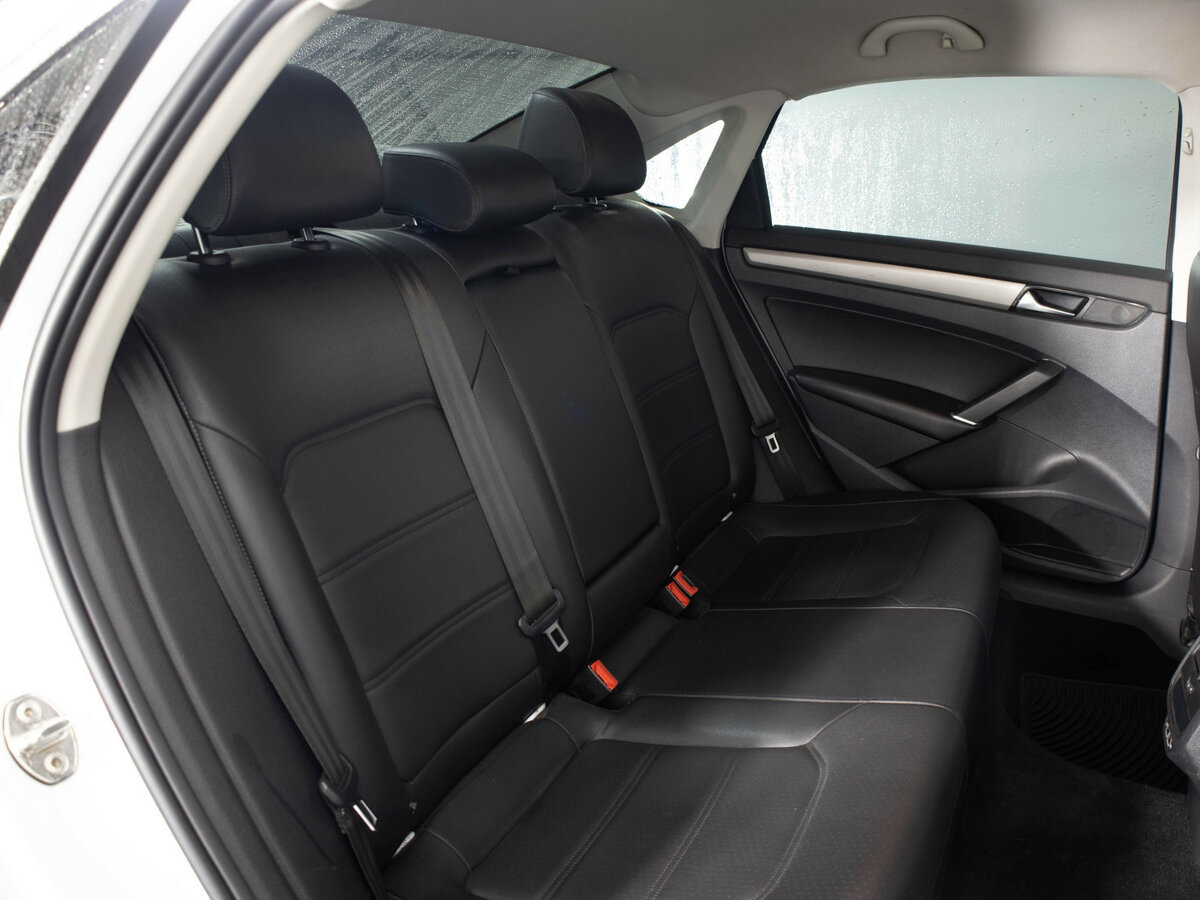 Volkswagen Passat б/у, 2020, Роботизированная. Фото: #17