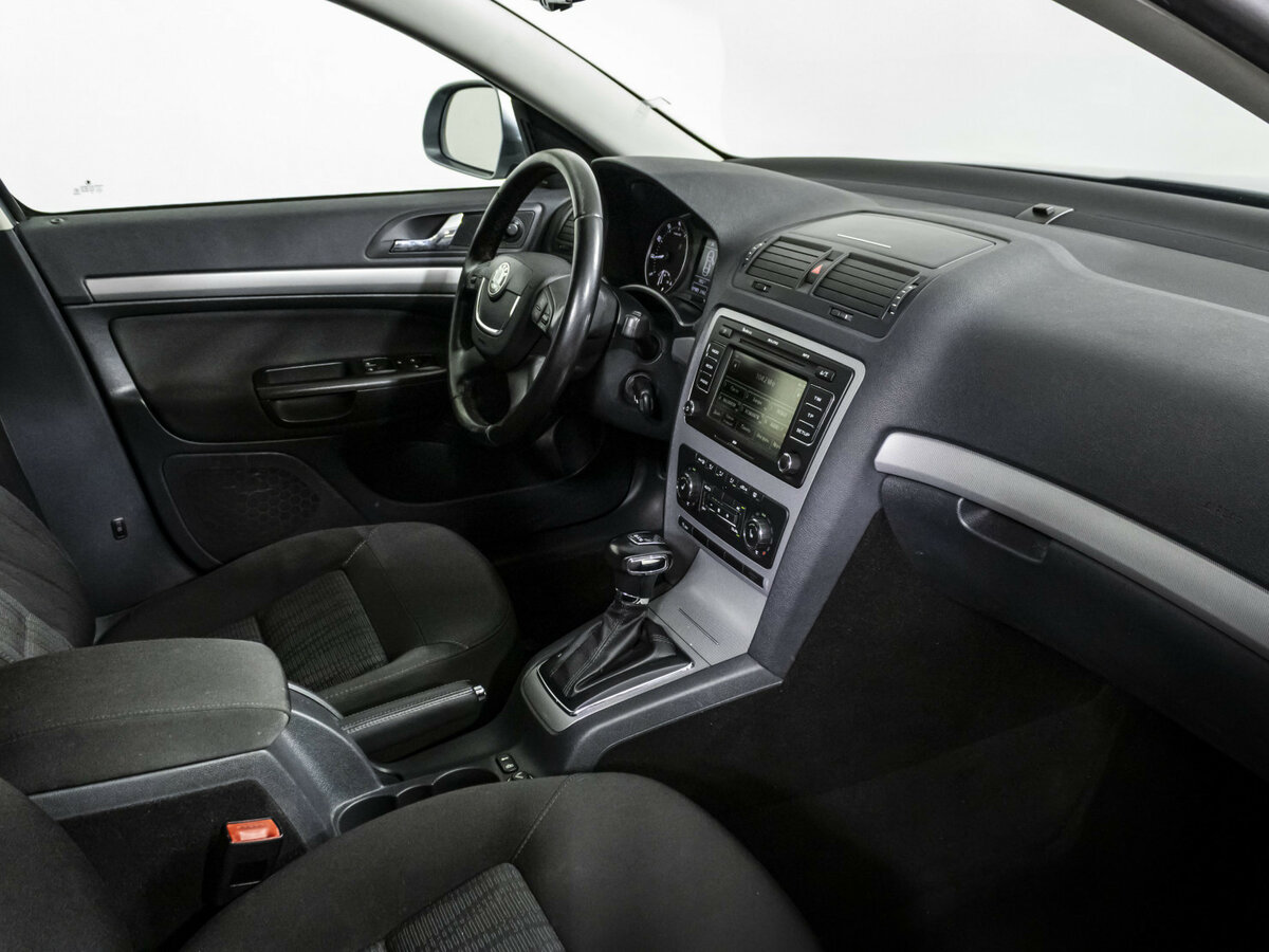 Skoda Octavia б/у, 2013, Роботизированная. Фото: #6