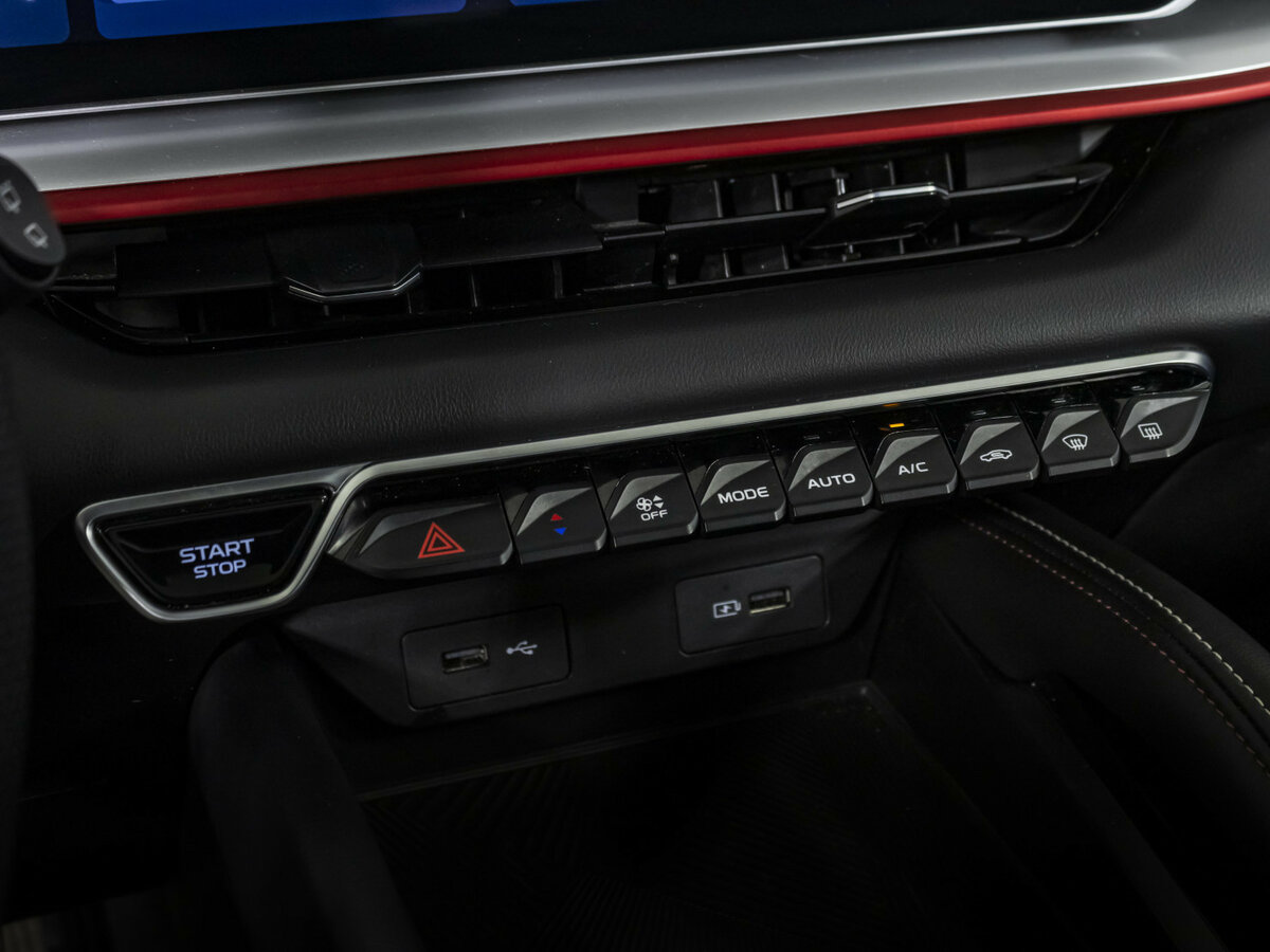 Geely Coolray б/у, 2023, Роботизированная. Фото: #12