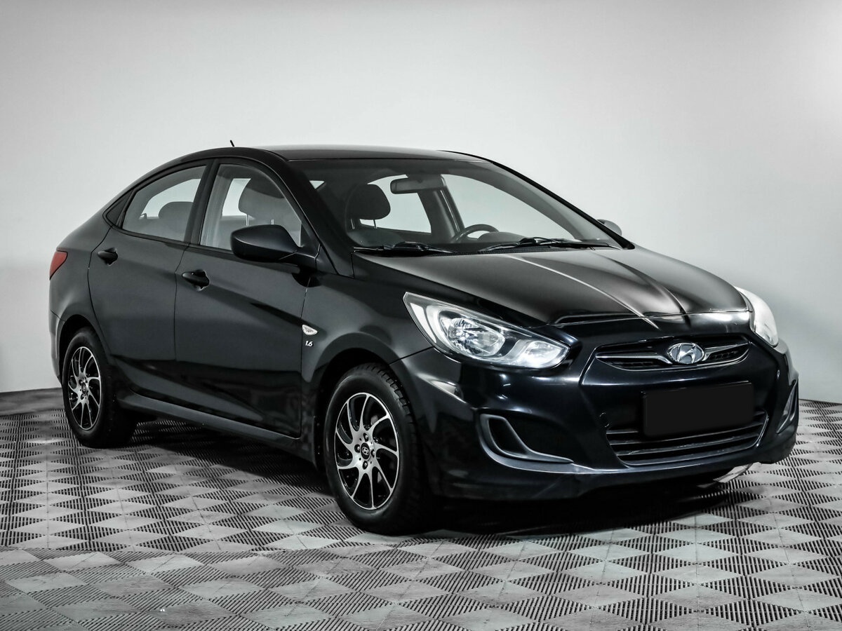 Hyundai Solaris б/у, 2013, Автоматическая. Фото: #2