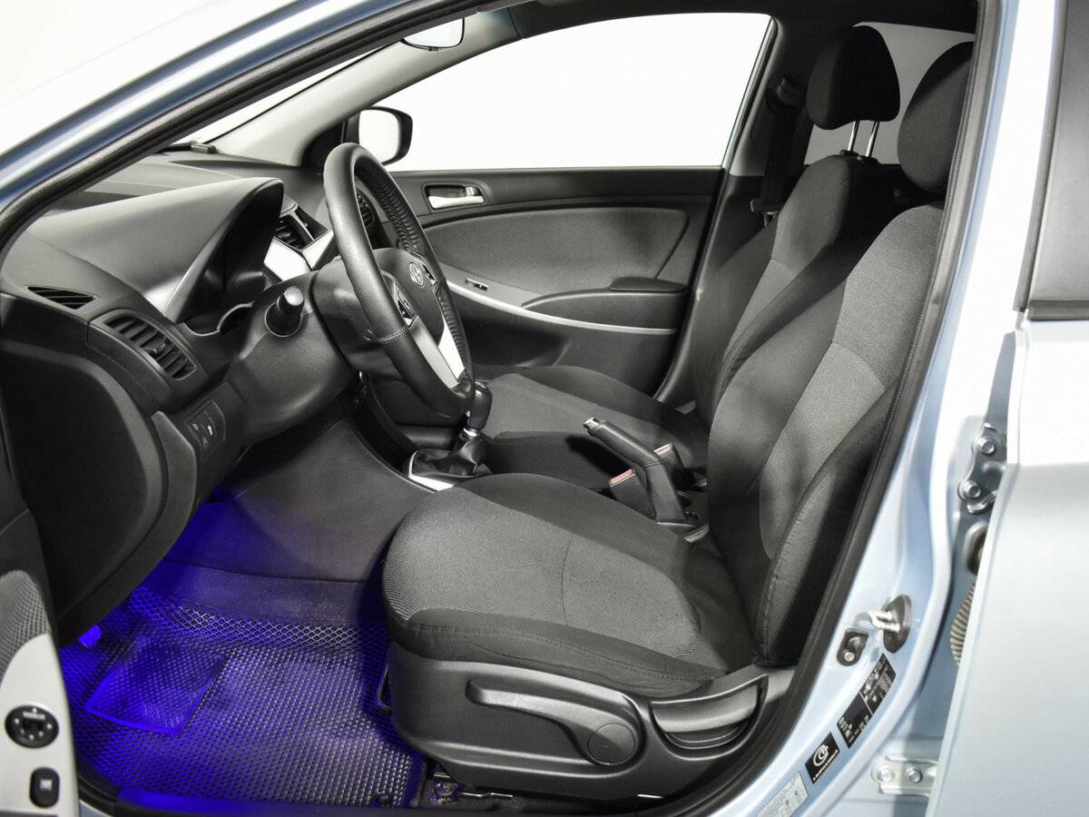 Hyundai Solaris б/у, 2014, Механическая. Фото: #9