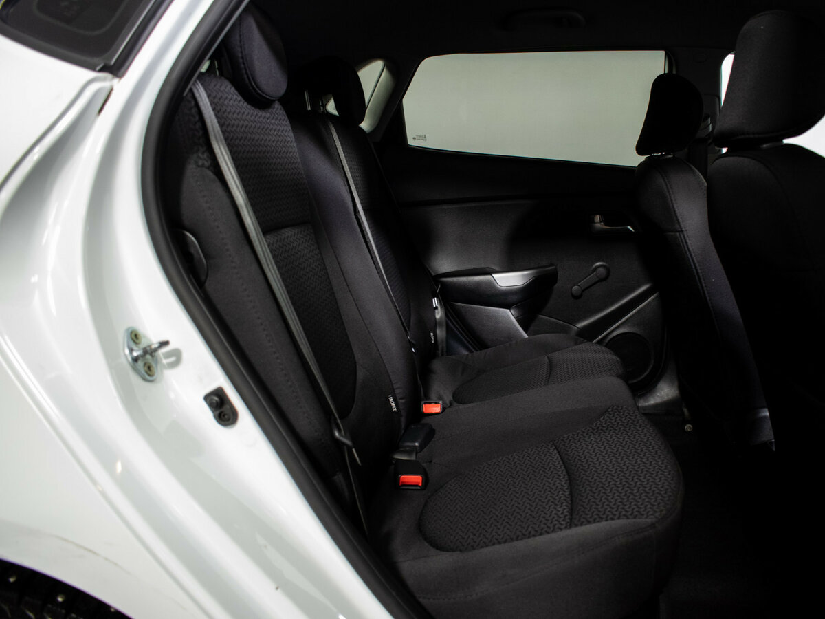 Kia Rio б/у, 2015, Автоматическая. Фото: #8