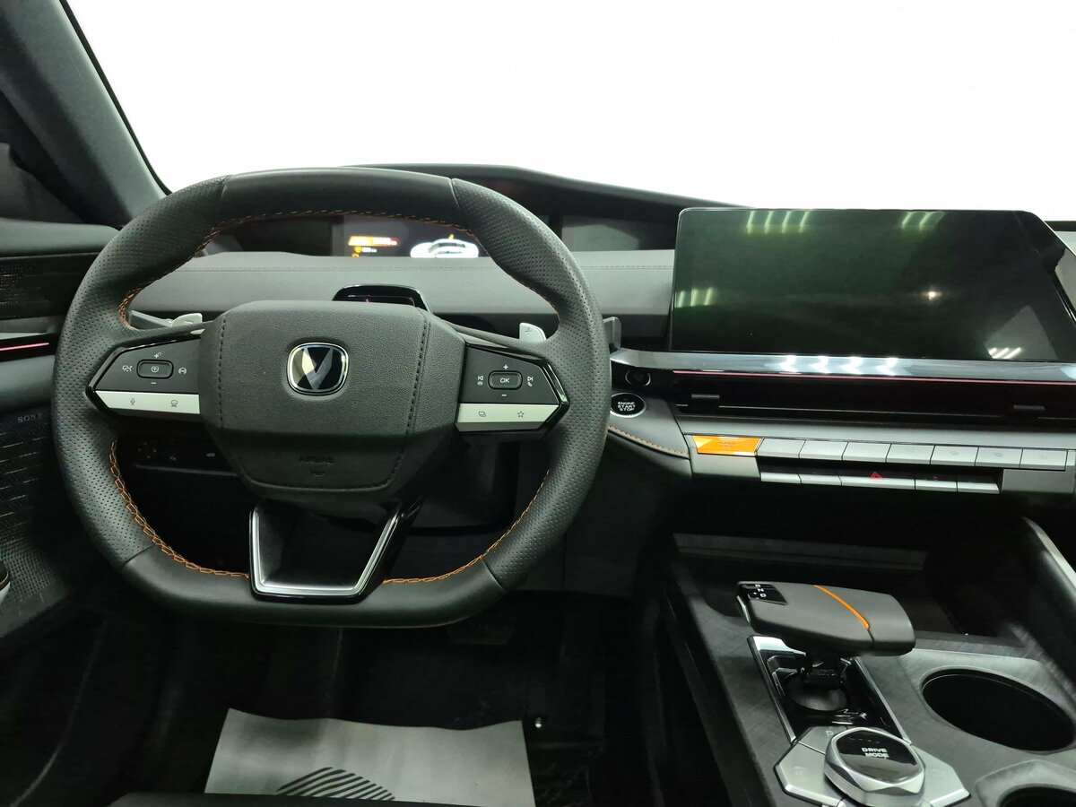 Changan UNI-V б/у, 2024, Роботизированная. Фото: #10