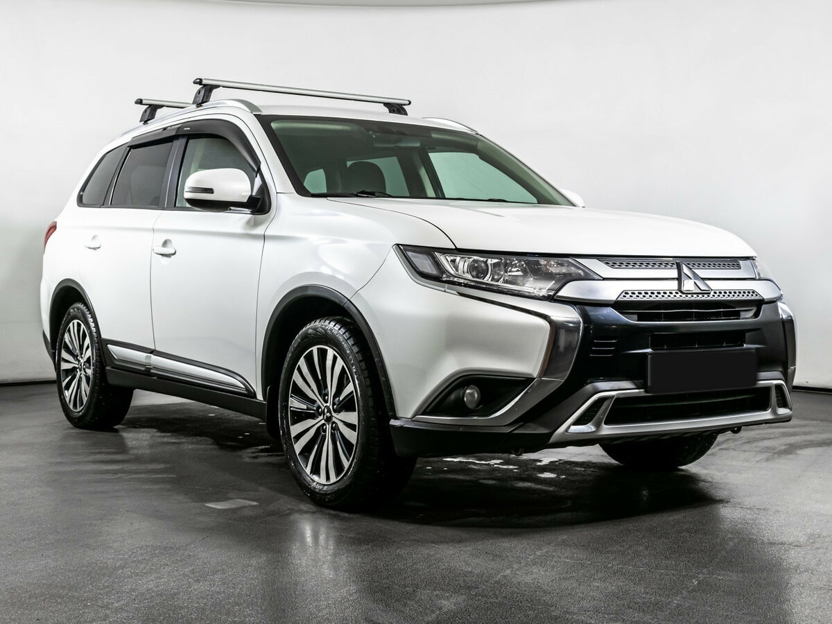 Mitsubishi Outlander б/у, 2021, Вариатор. Фото: #2